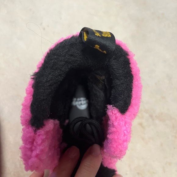 Sherpa doc martens. - Picture 2 of 5